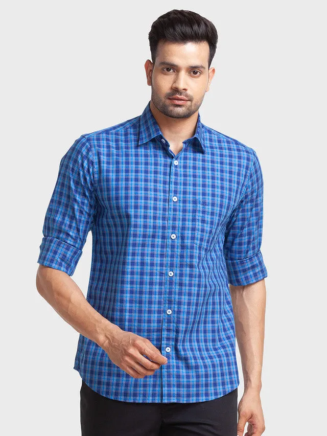 Colorplus Men Blue Checkered Tailored Fit Full Sleeve Spread Collar Shirt