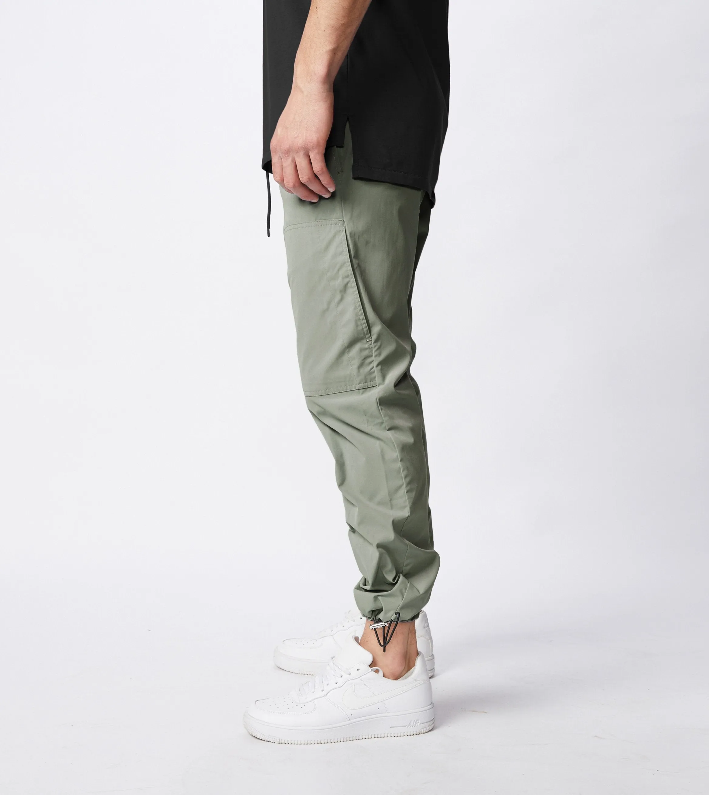 Jumpa Tech Pant Dark Moss