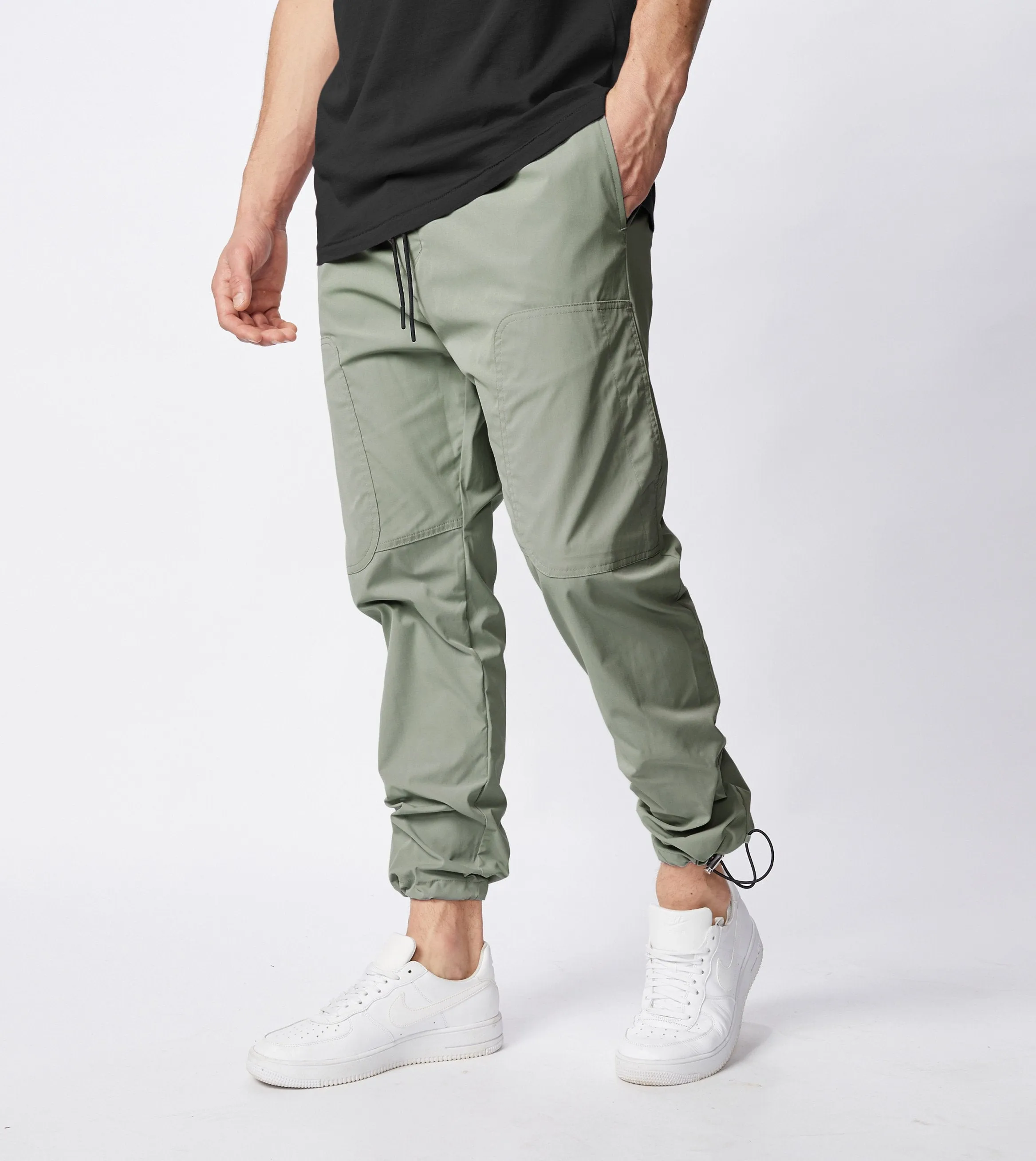Jumpa Tech Pant Dark Moss
