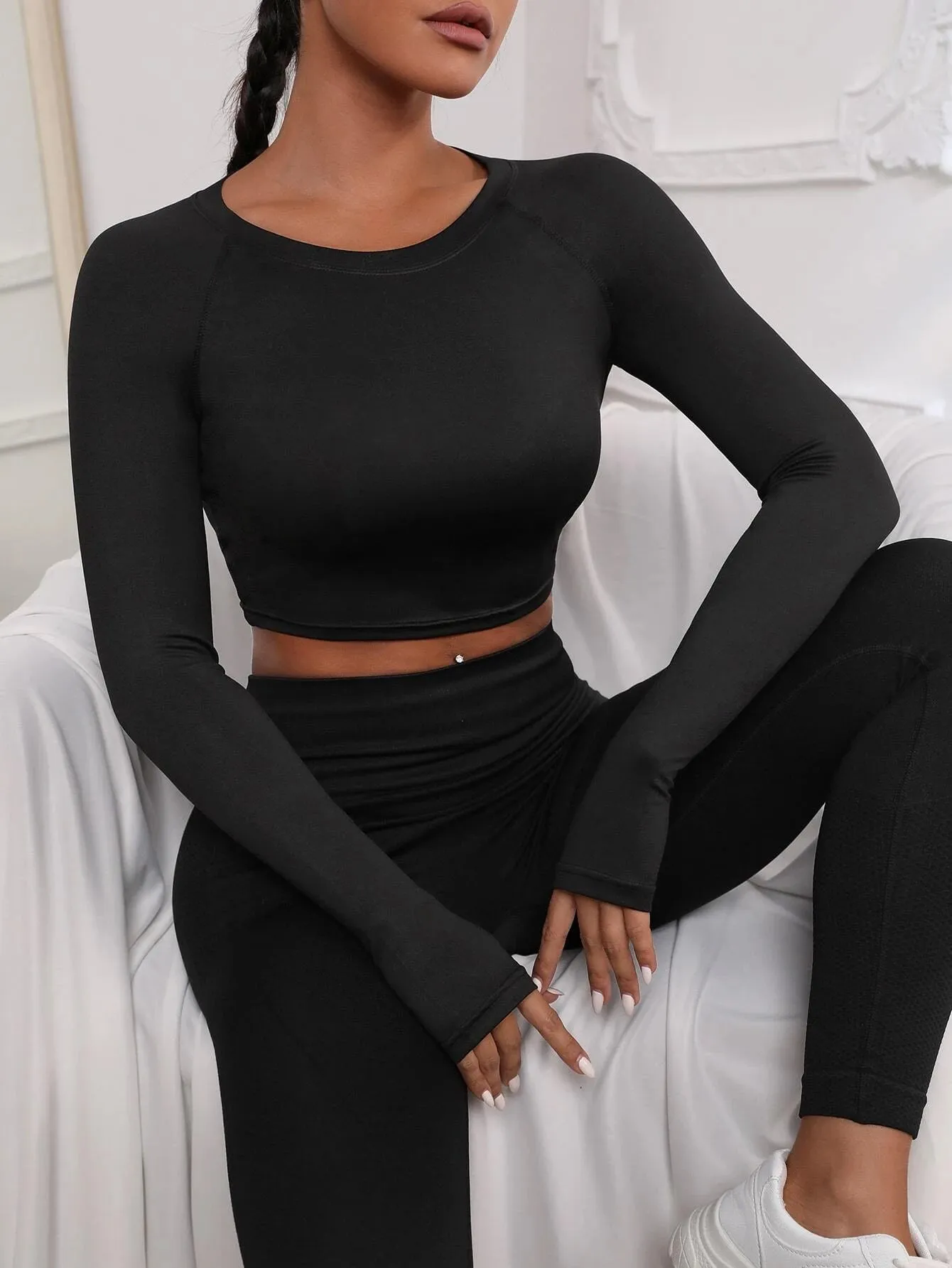 SHEIN Contrast Mesh Raglan Sleeve Crop Sports Tee