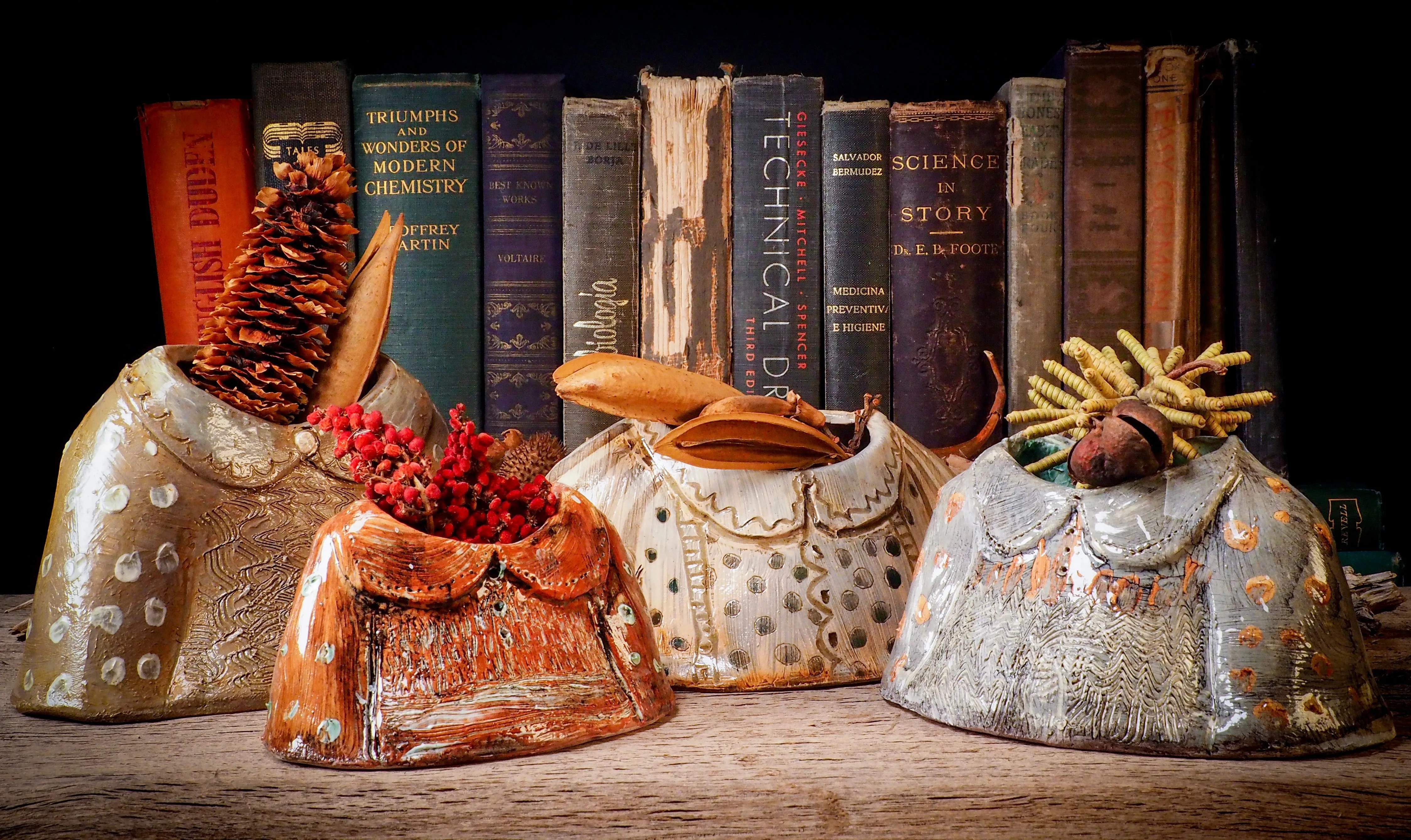 THE SEAMSTRESS LEGACY No. 004 - CERAMIC CONTAINER